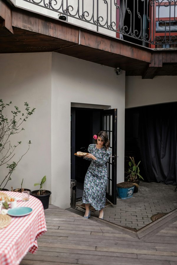 L'art d'être une hôtesse d'accueil professionnelle et élégante : un savoir-être d'excellence